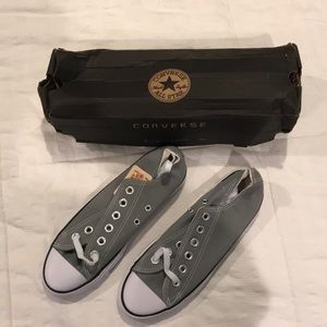 NWT gray low top converse
